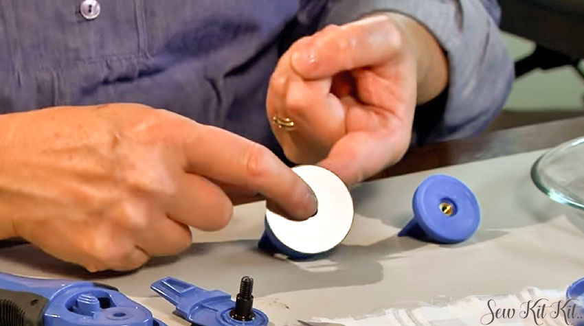 How to Sharpen a Rotary Cutter Blades 2